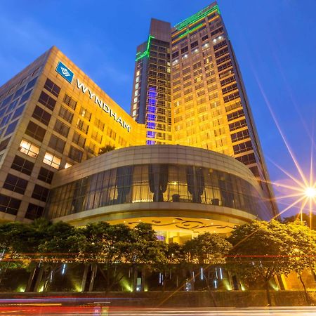 Hotel Wyndham Surabaya Exterior foto