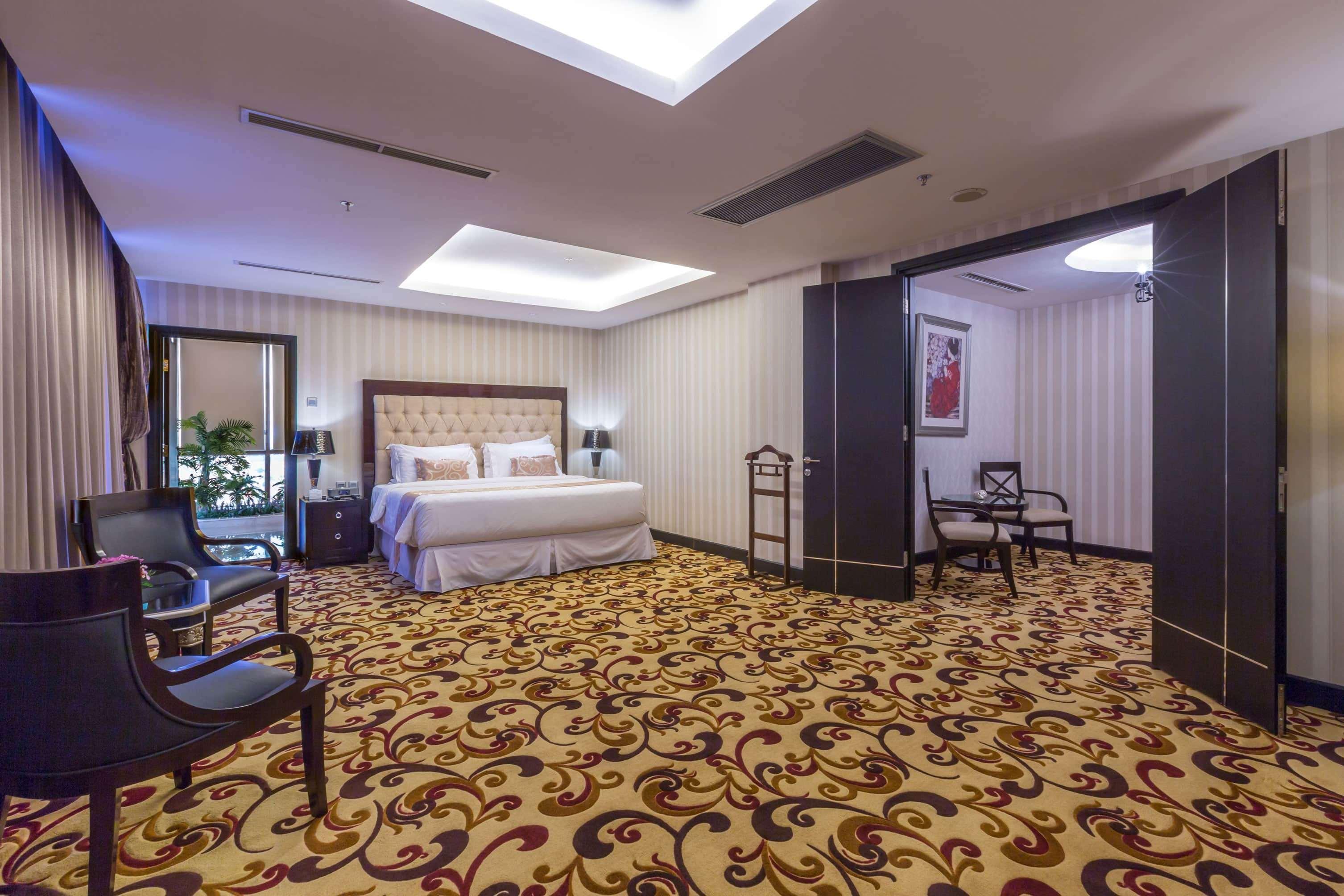 Hotel Wyndham Surabaya Exterior foto