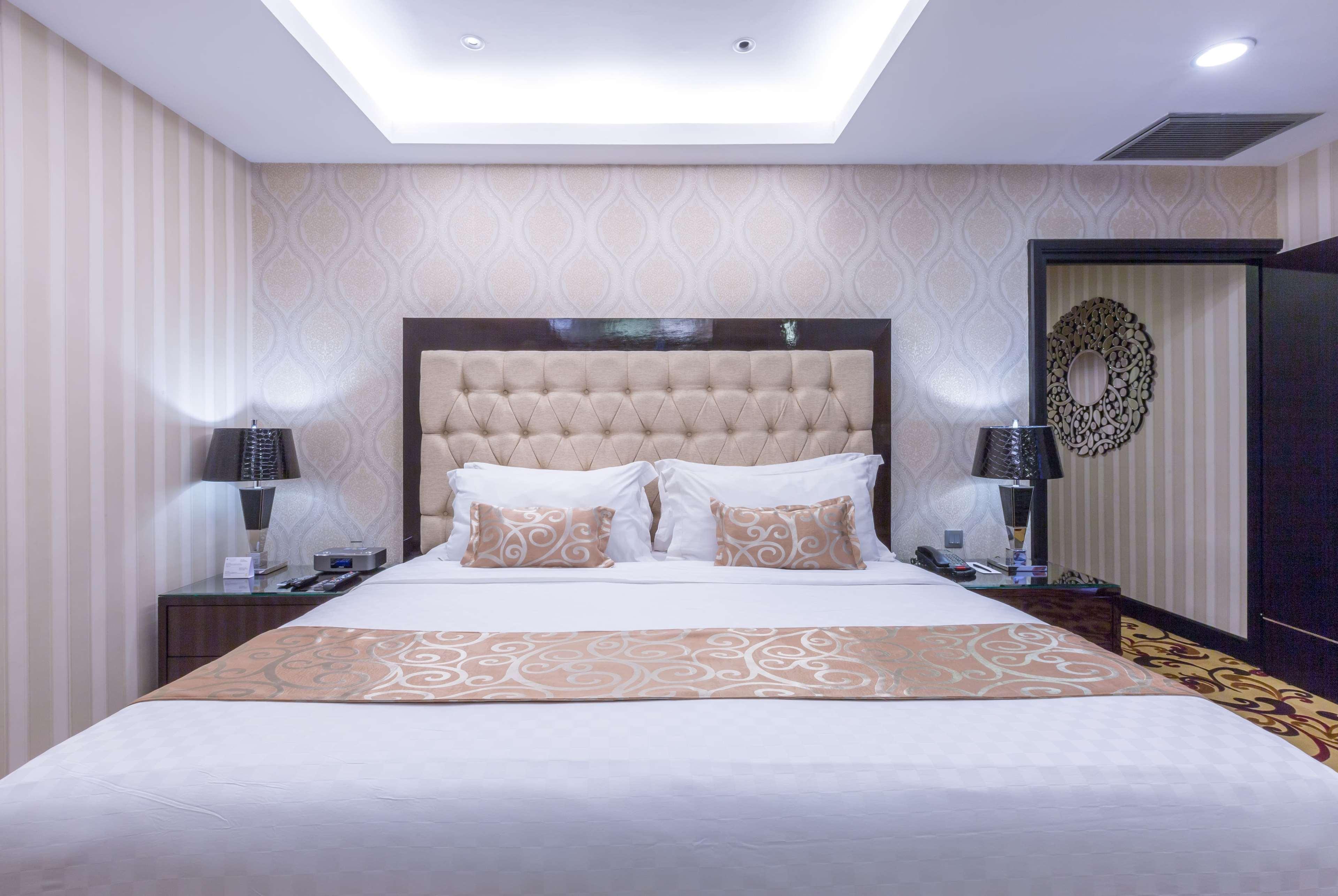 Hotel Wyndham Surabaya Exterior foto